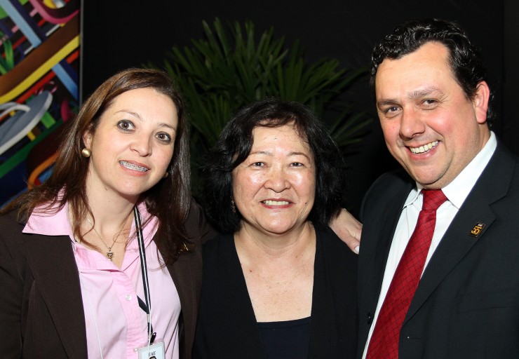 Adriana Pelizzari (Assessora Pró-Reitoria FAE), Ângela Hirata (Alpargatas S/A) e Adinam Cardozo (Coordenador Comercial FAE)