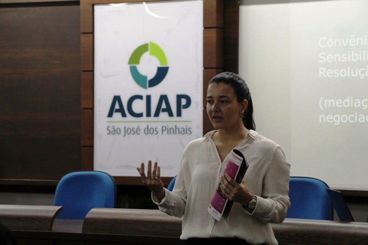 Julienne Perozin Garofani, coordenadora da Câmara Setorial de Advogados da Aciap.
