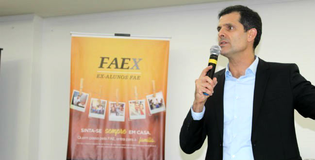 FAEx promoveu bate-papo com o empresário André Caldeira em São José dos Pinhais