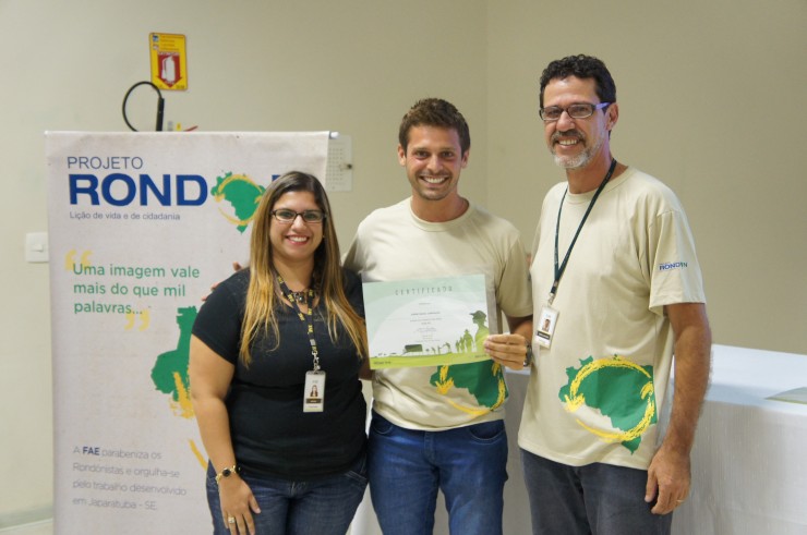 Mariana Prado Mueller (Núcleo de Extensão), Jorge Gazal Carvalho (Engenharia Ambiental), Marco Antonio R. Pedroso (coordenador do curso de Design e coordenador do Projeto Rondon na FAE).