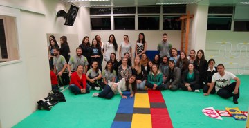 Estudantes de Pedagogia realizam oficina sobre psicomotricidade