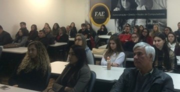 Faculdade FAE São José dos Pinhais promoveu palestra sobre relacionamento corporativo 