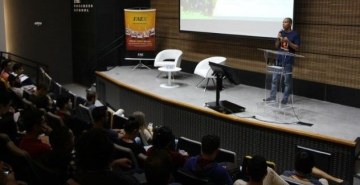 FAEx realiza bate-papo sobre empreendedorismo com cases curitibanos de sucesso