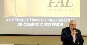 Odone Fortes Martins, presidente do Diário Indústria&Comércio, falou para alunos de Negócios Internacionais.