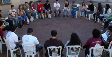 Comunidade acadêmica da FAE participa de evento nacional da Conferência dos Frades Menores do Brasil.